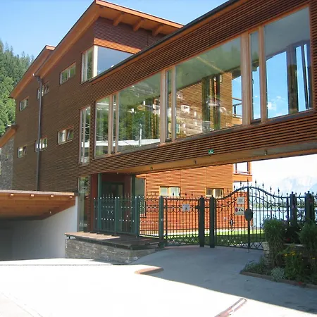 弗莱堡希维拉酒店 酒店 4*